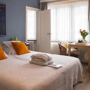 Bed & Breakfast Leonardo Brugge